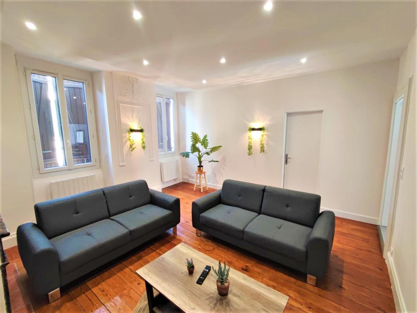 Appartements - Halles Brauhauban Tarbes Exteriör bild